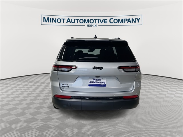 2025 Jeep Grand Cherokee L photo 3