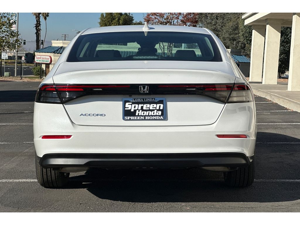 2025 Honda Accord LX photo 5