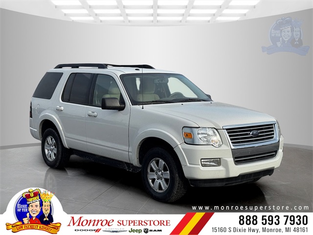 2010 Ford Explorer XLT's photo