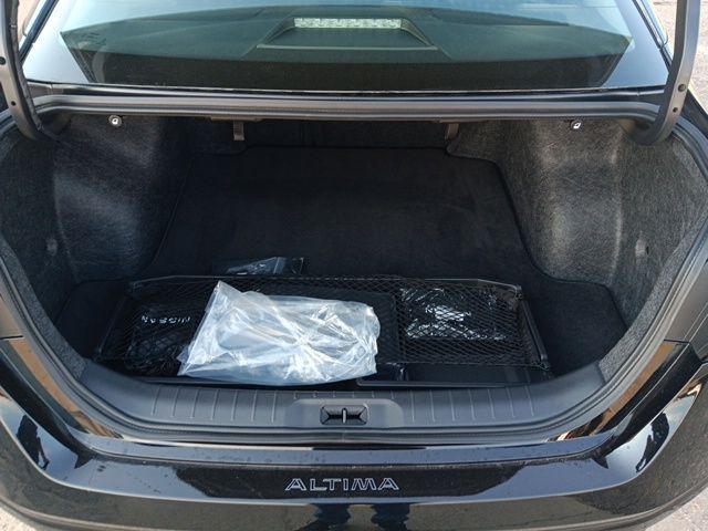 2025 Nissan Altima 2.5 SR photo 8