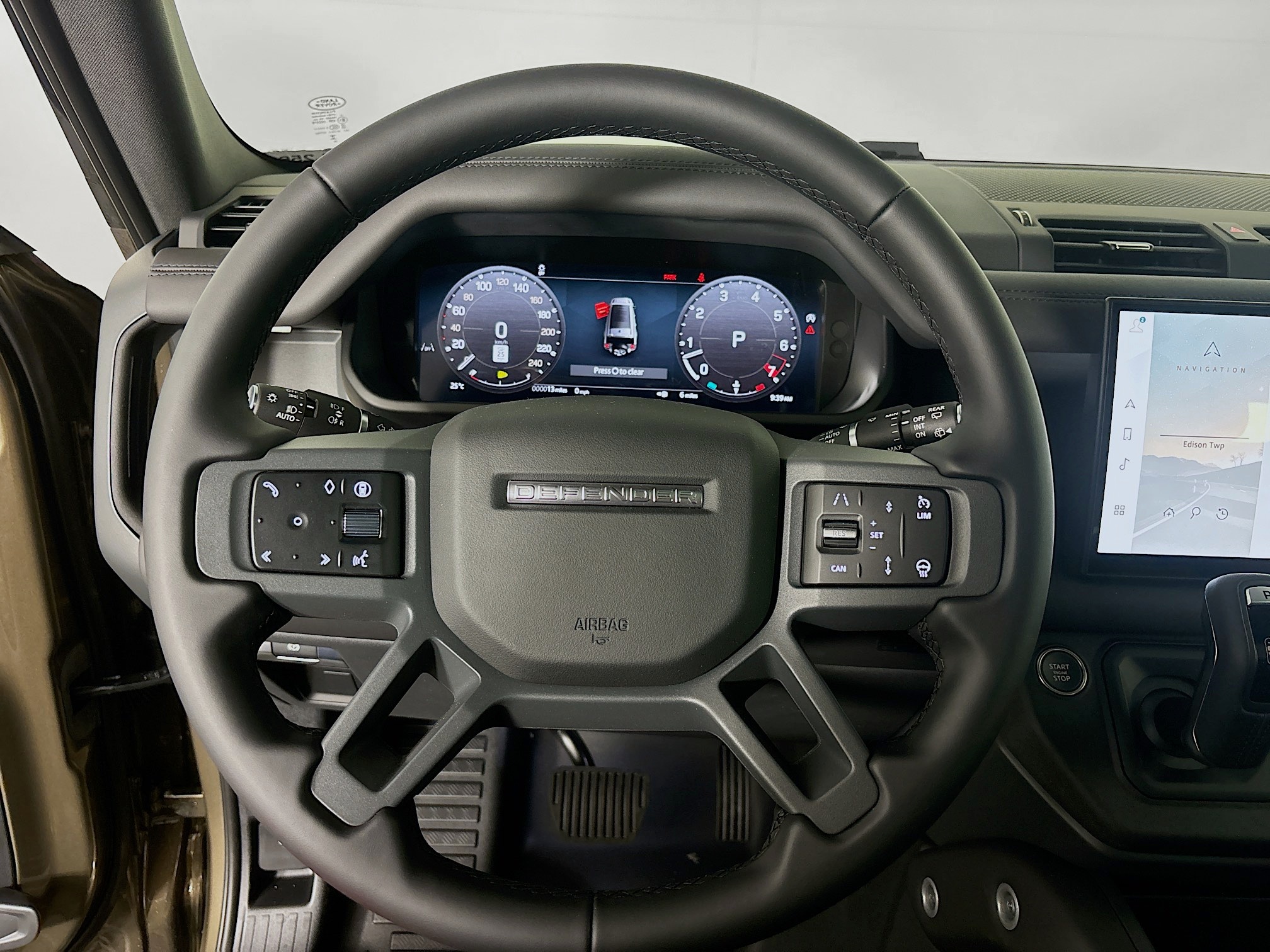 2025 Land Rover Defender 130 S photo 12