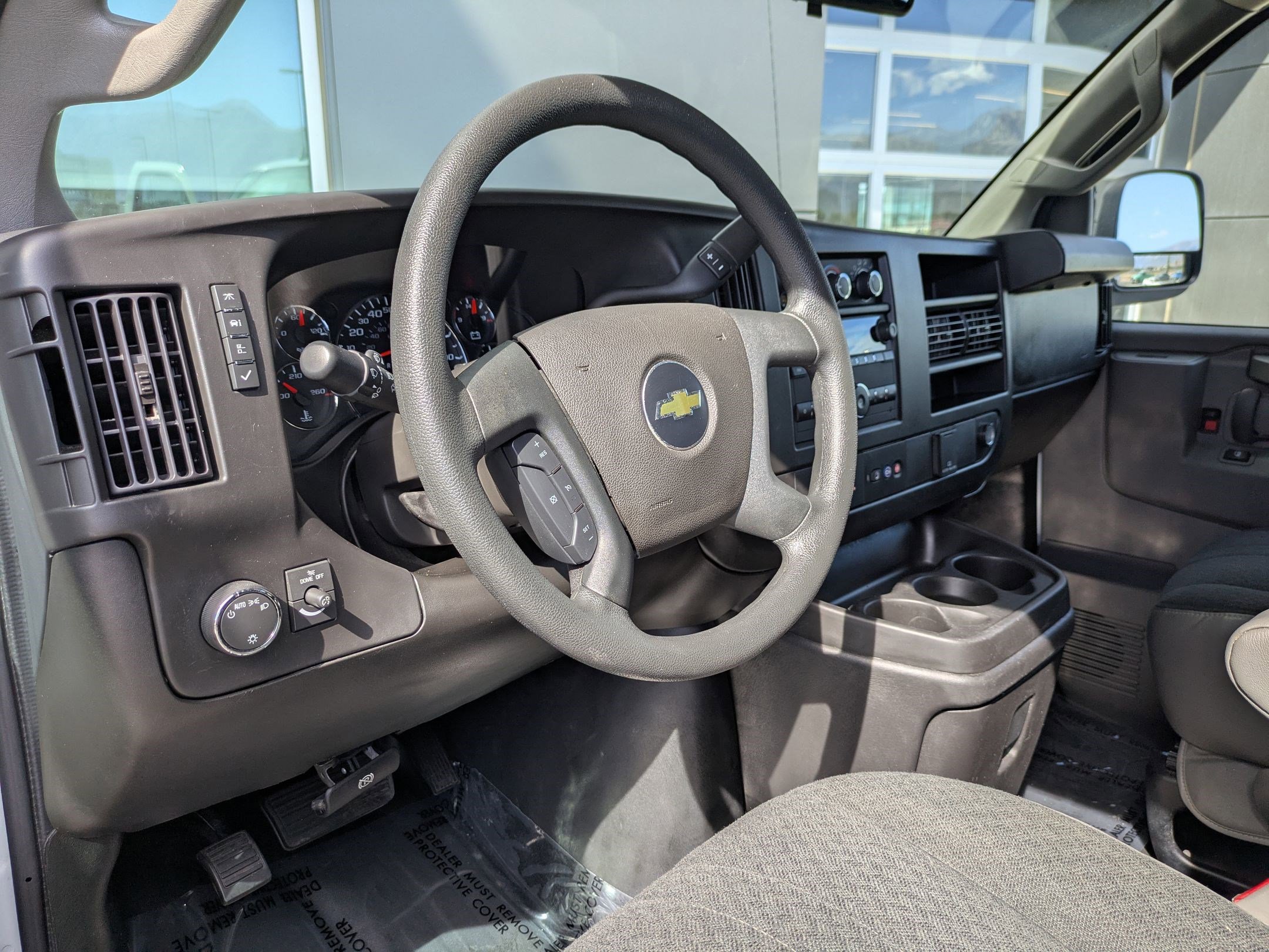 2023 Chevrolet Express Cargo Van photo 10