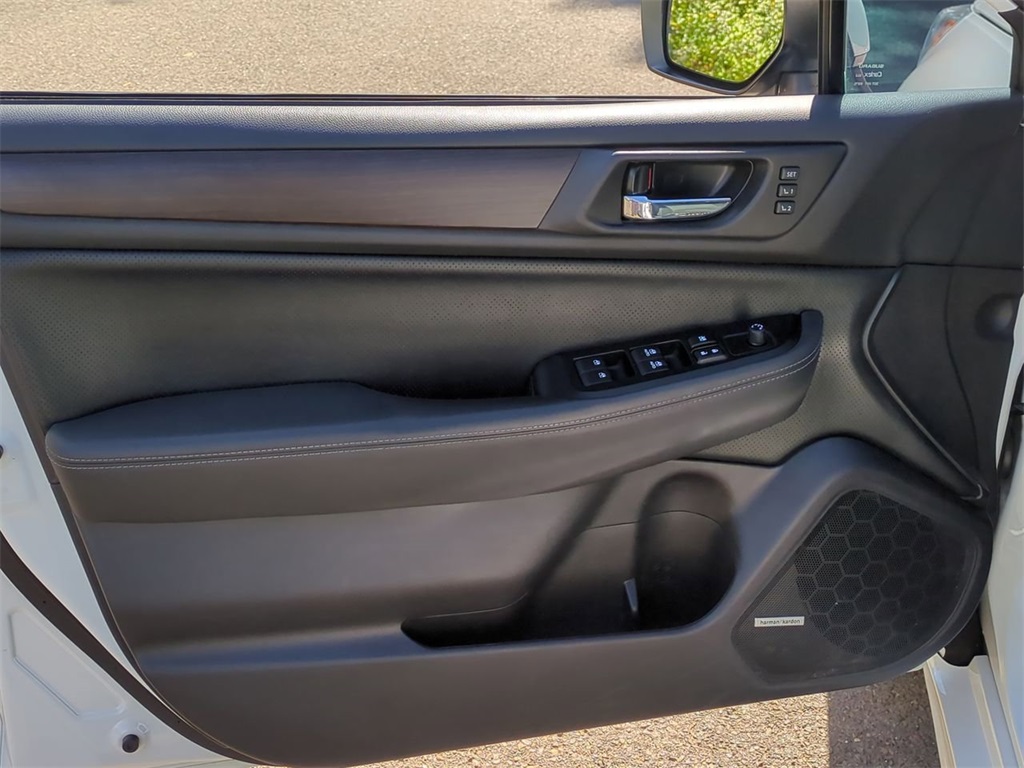 2016 Subaru Legacy 2.5i photo 11
