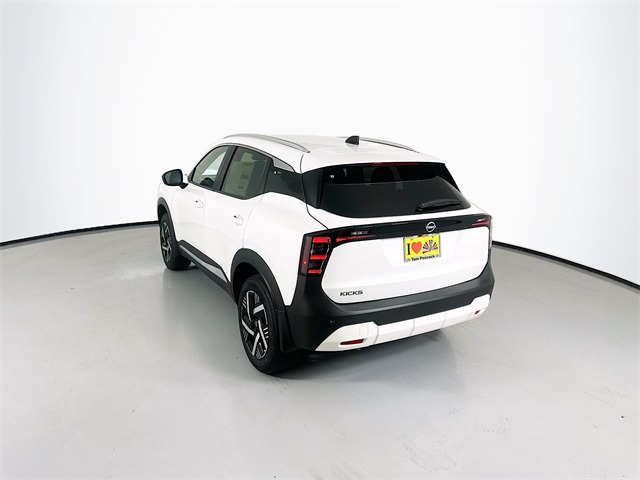 2026 Nissan Kicks SV photo 4