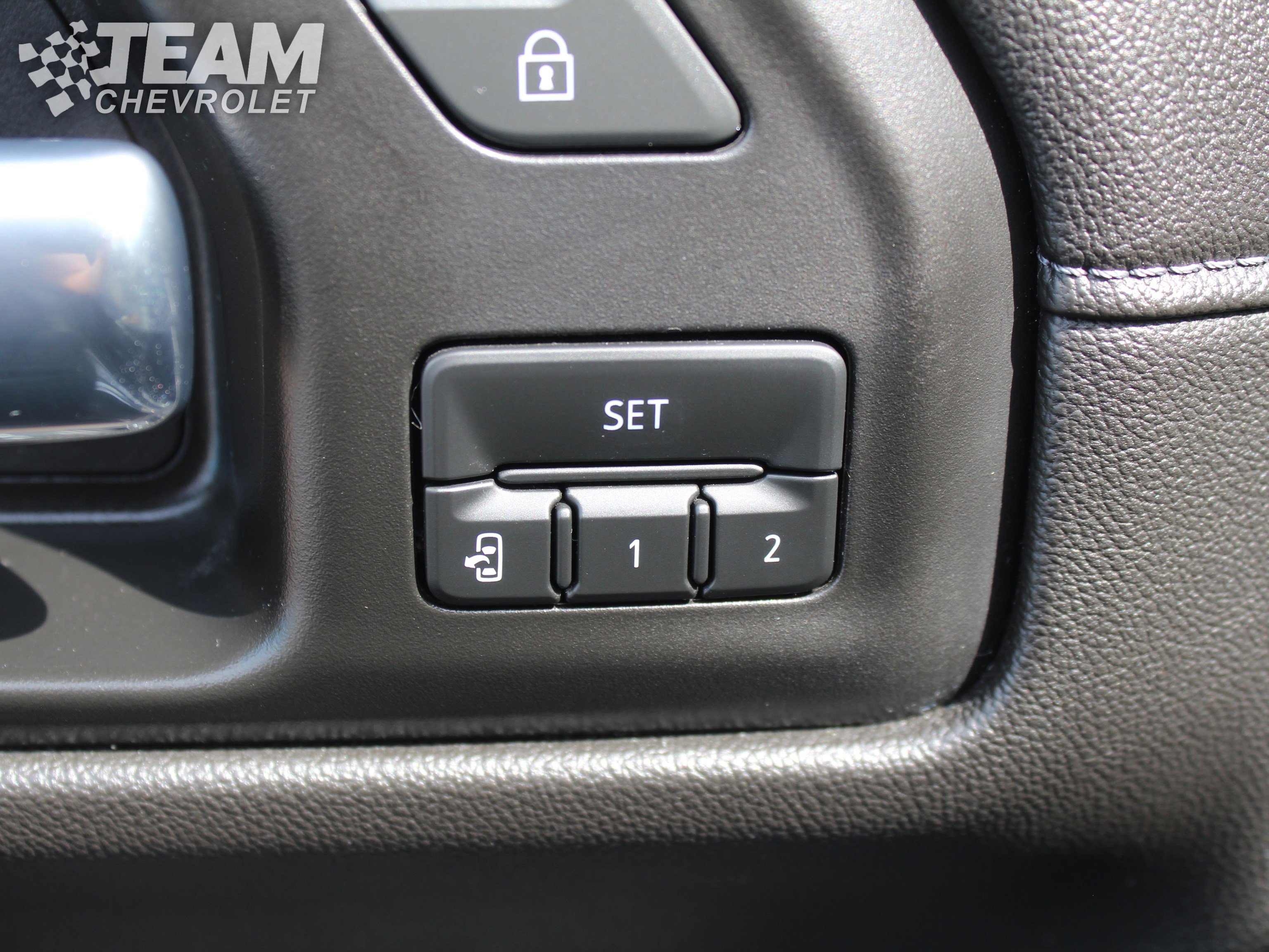 2022 Chevrolet Silverado 1500 High Country photo 10