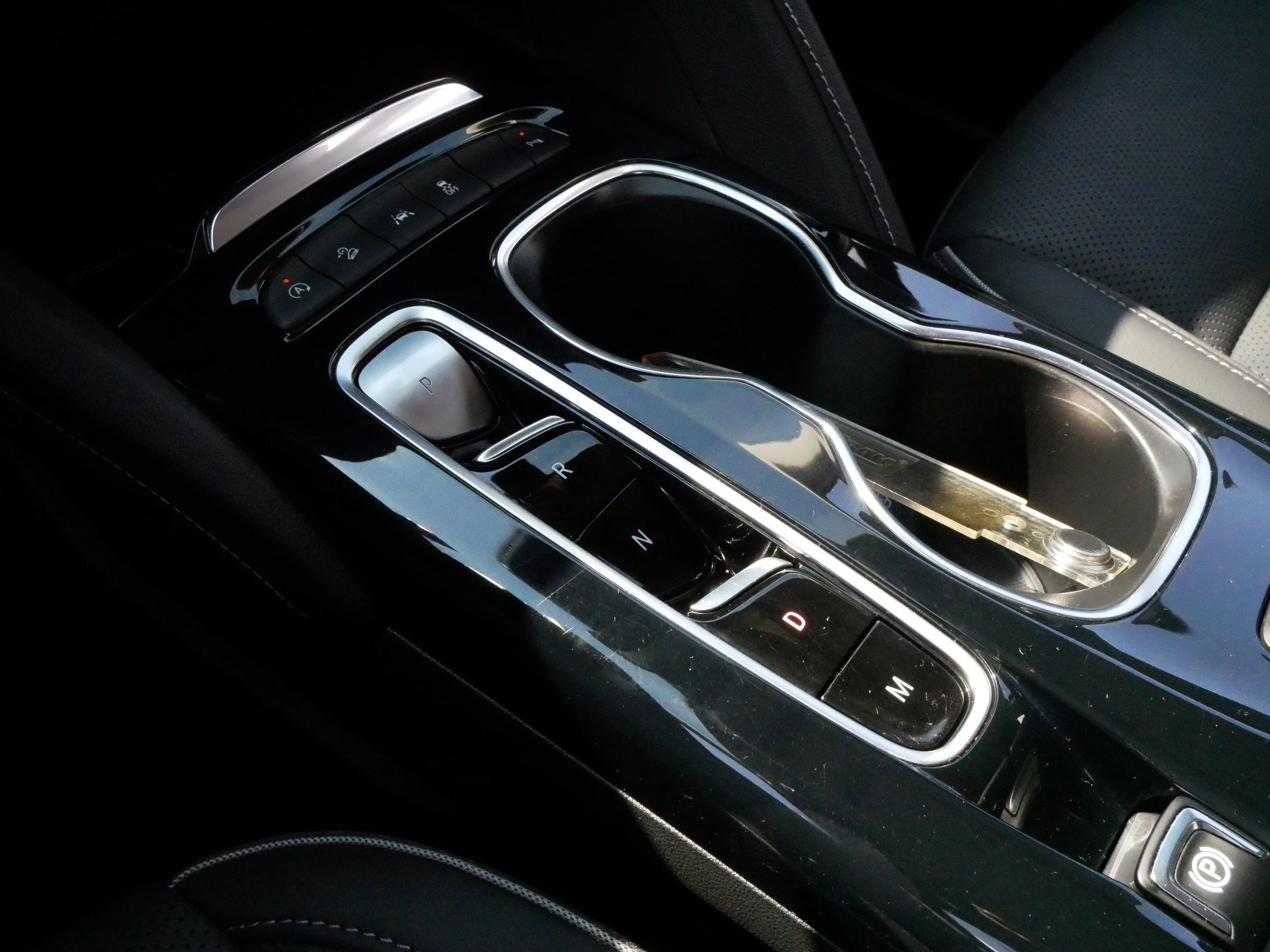 2021 Buick Envision Essence photo 24