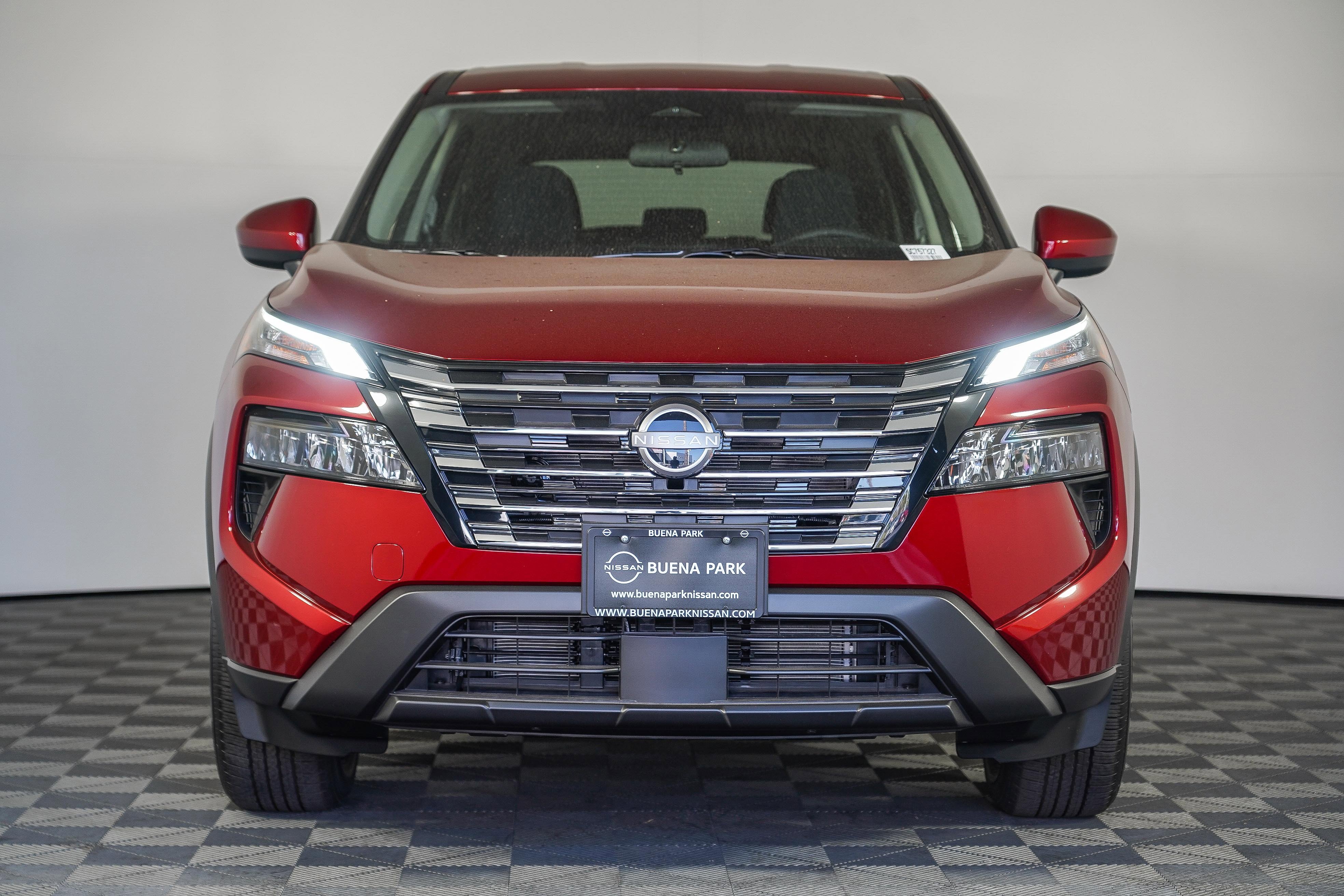 2025 Nissan Rogue SV photo 3