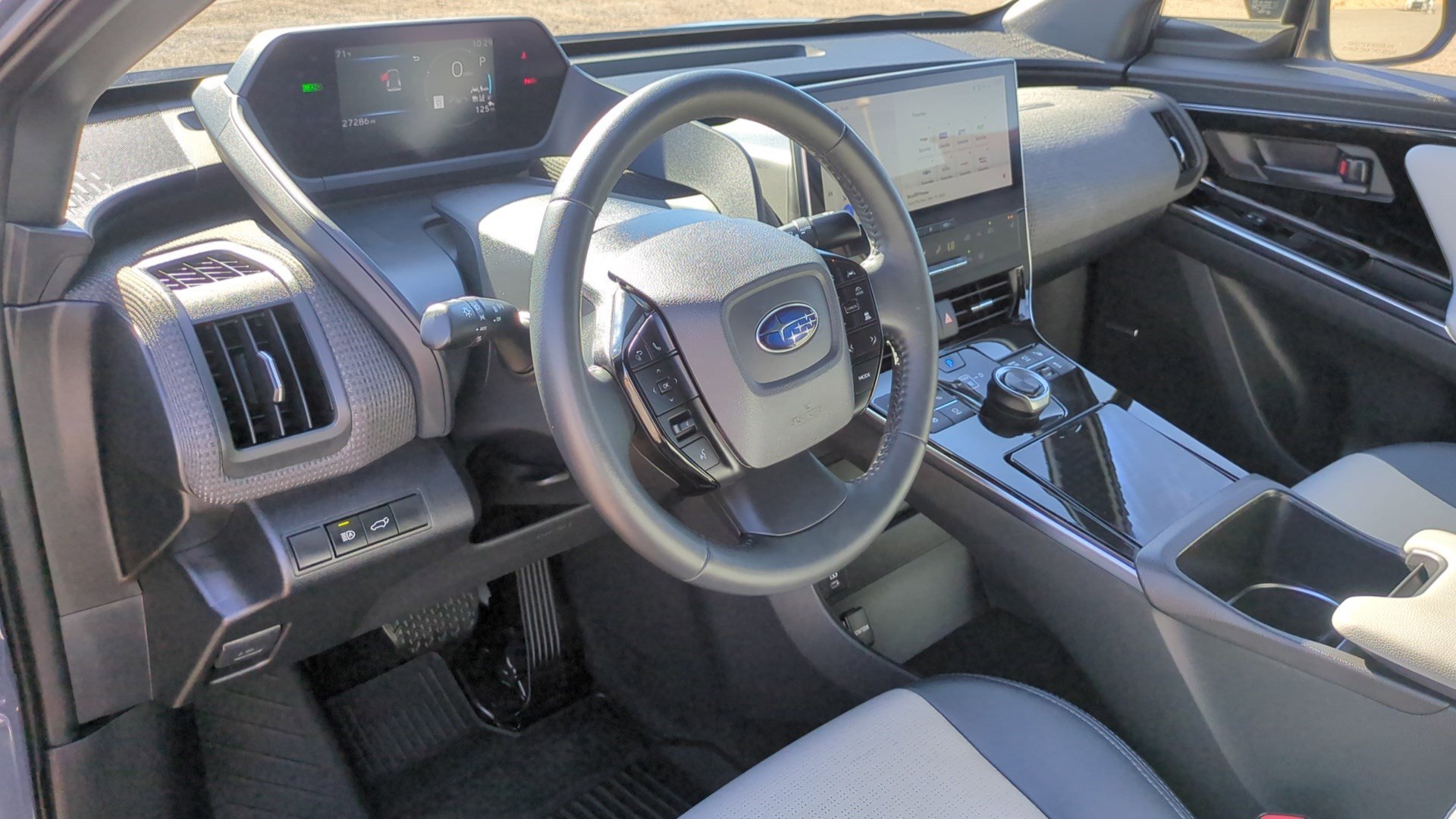 2023 Subaru Solterra Limited photo 14