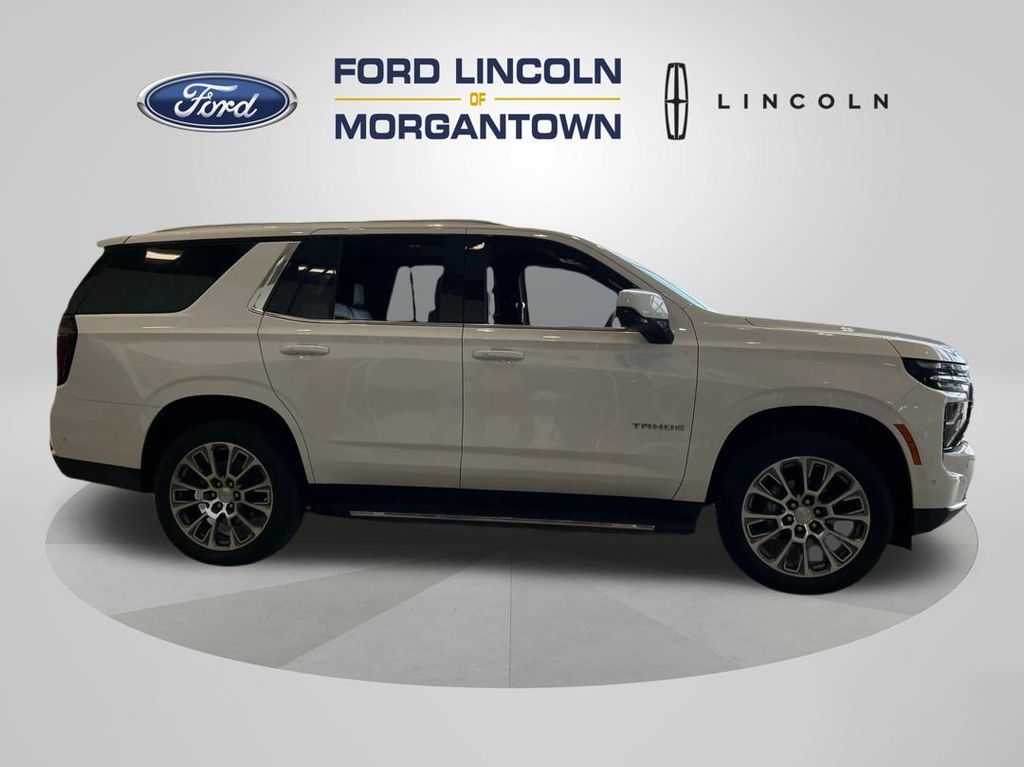2025 Chevrolet Tahoe LS photo 4
