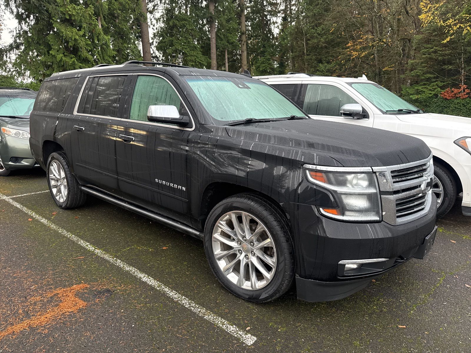 2019 Chevrolet Suburban Premier photo 3