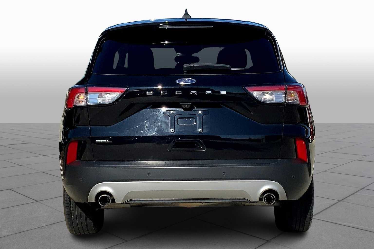 2022 Ford Escape SEL photo 4
