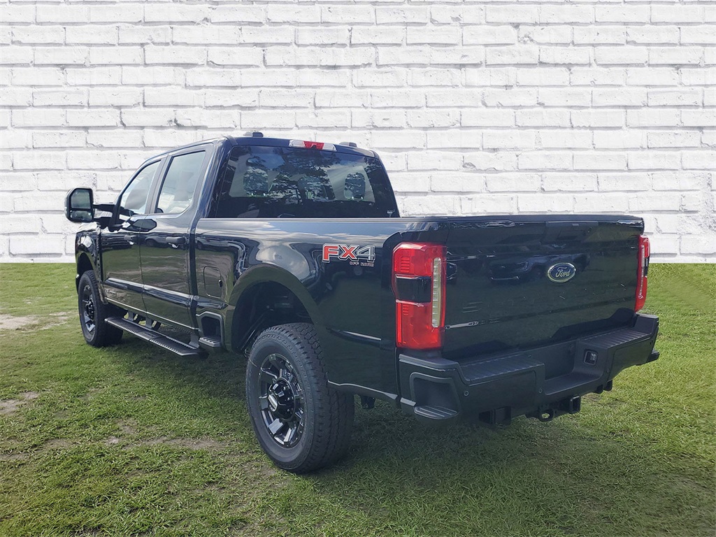 2025 Ford F-250 XL photo 3