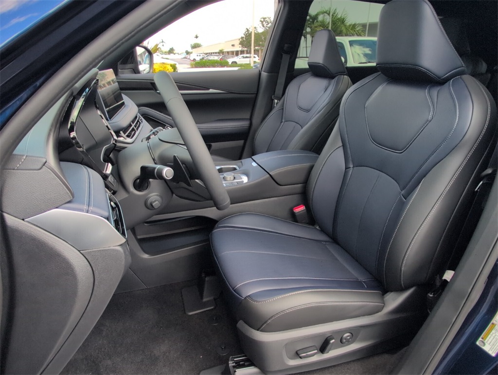 2026 Infiniti QX60 AWD photo 3