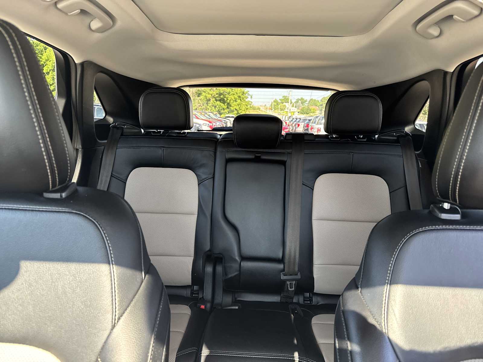 2022 Ford Escape Titanium photo 21