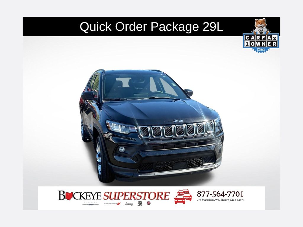 2023 Jeep Compass Latitude Lux's photo
