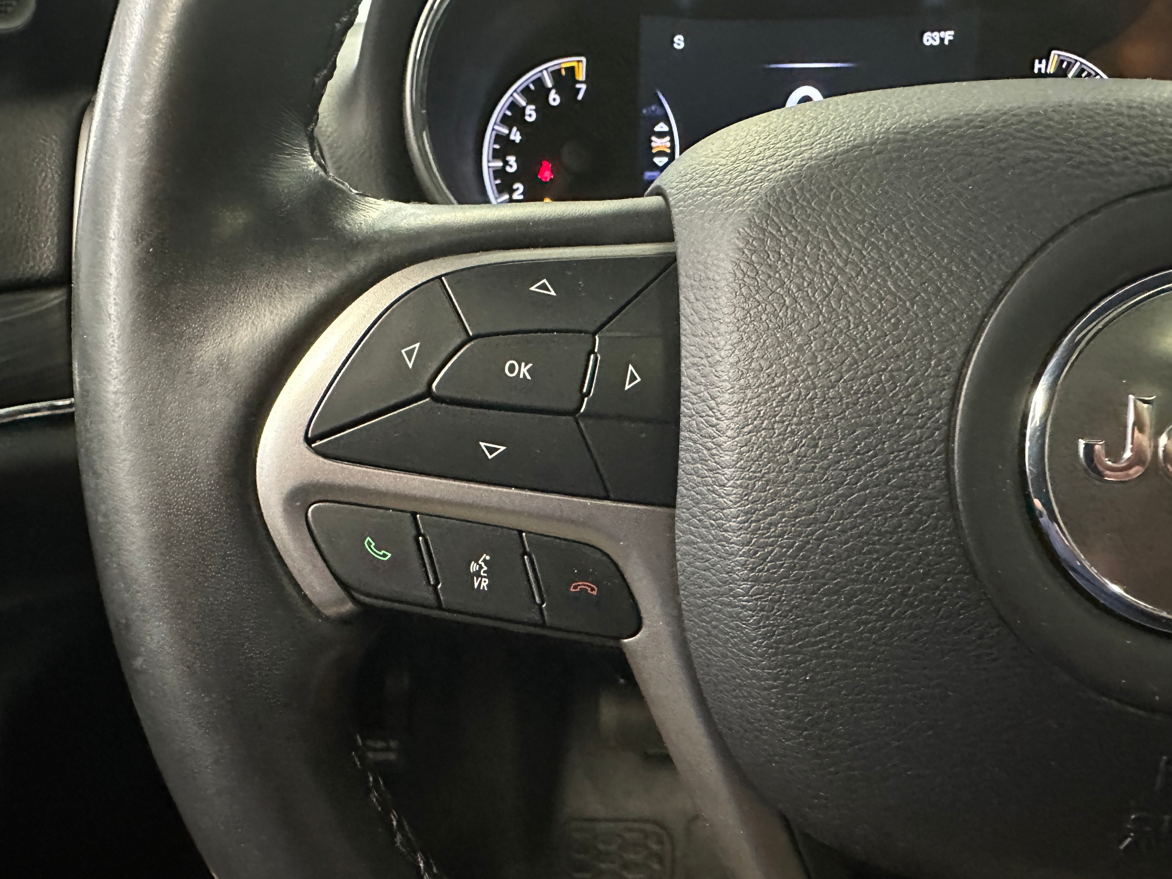 2019 Jeep Grand Cherokee Limited photo 3