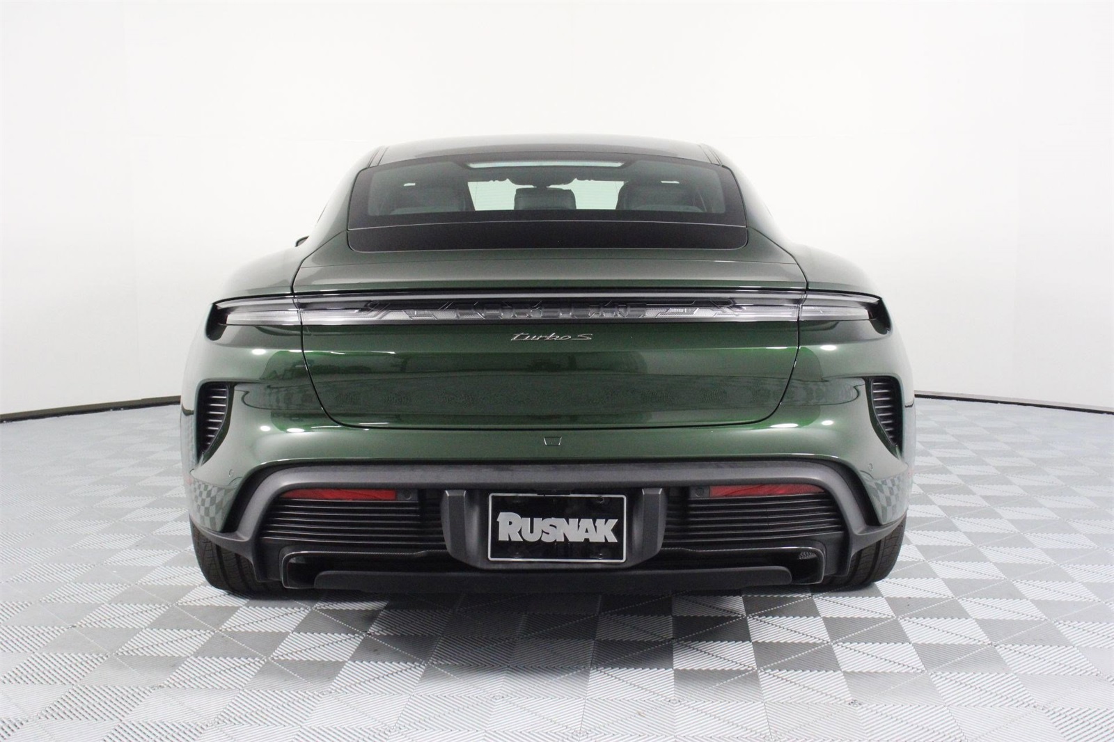 2025 Porsche Taycan Turbo S photo 6