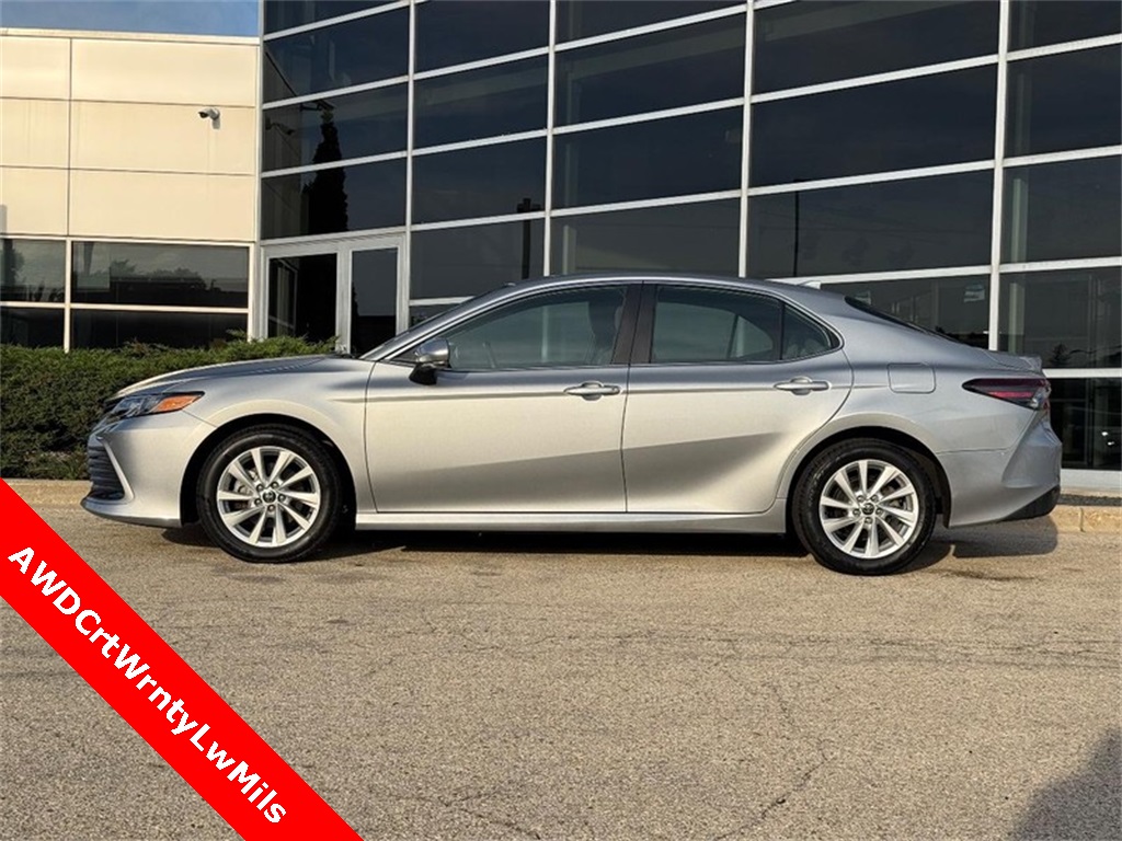 2024 Toyota Camry LE photo 4