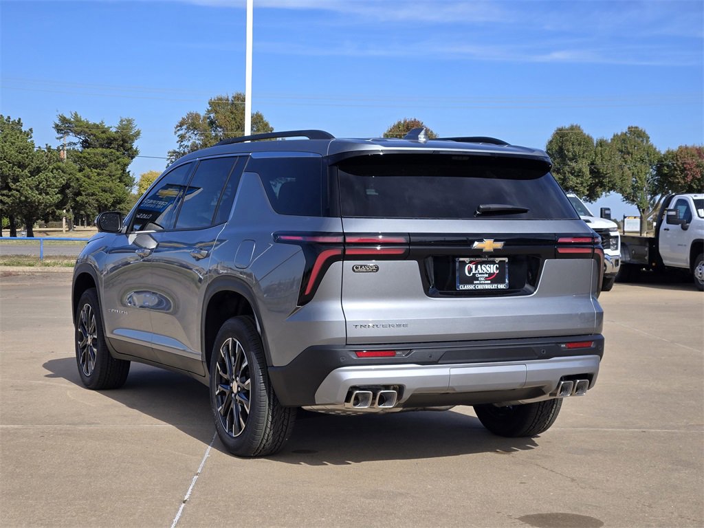 2026 Chevrolet Traverse photo 3