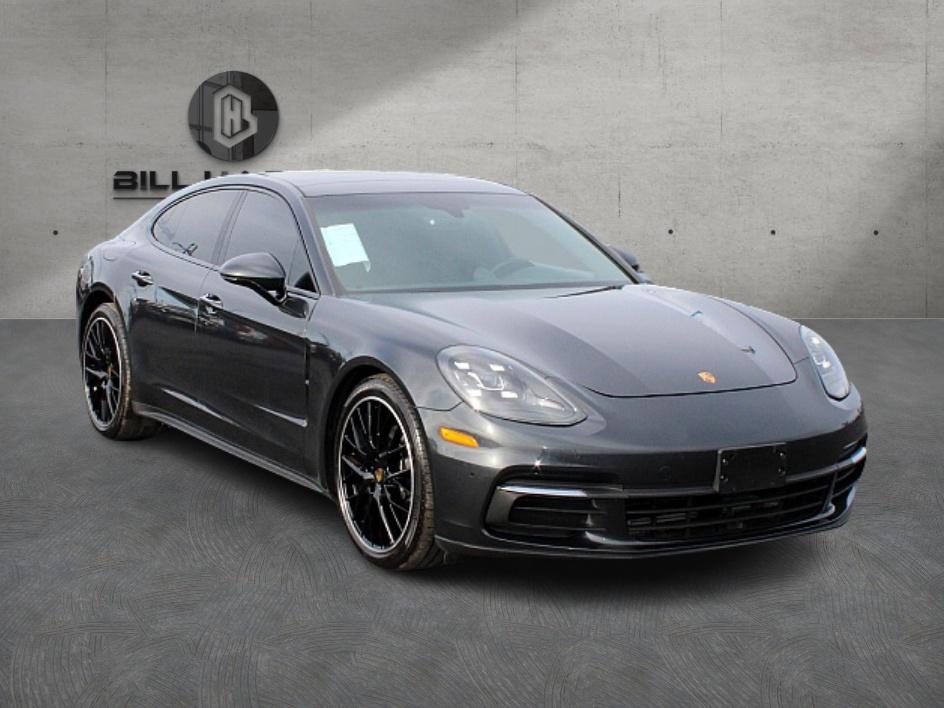 2020 Porsche Panamera Base's photo
