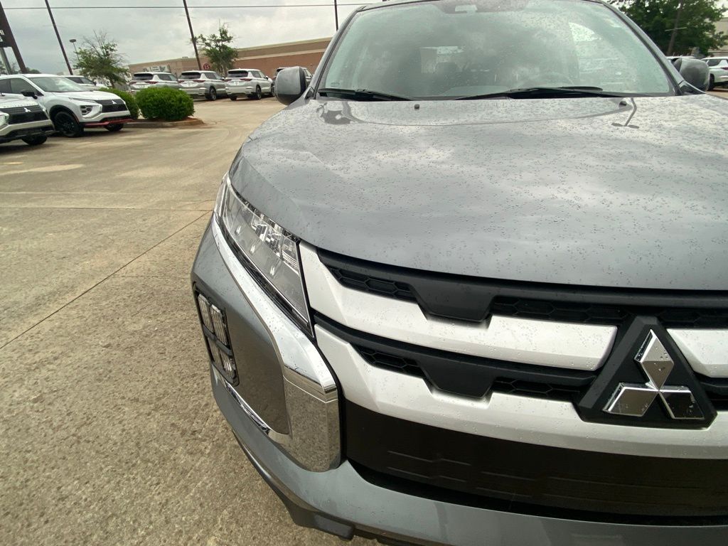 2024 Mitsubishi Outlander Sport ES photo 13