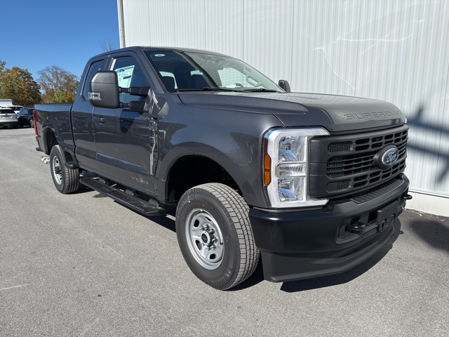 2026 Ford F-350 Super Duty XL's photo