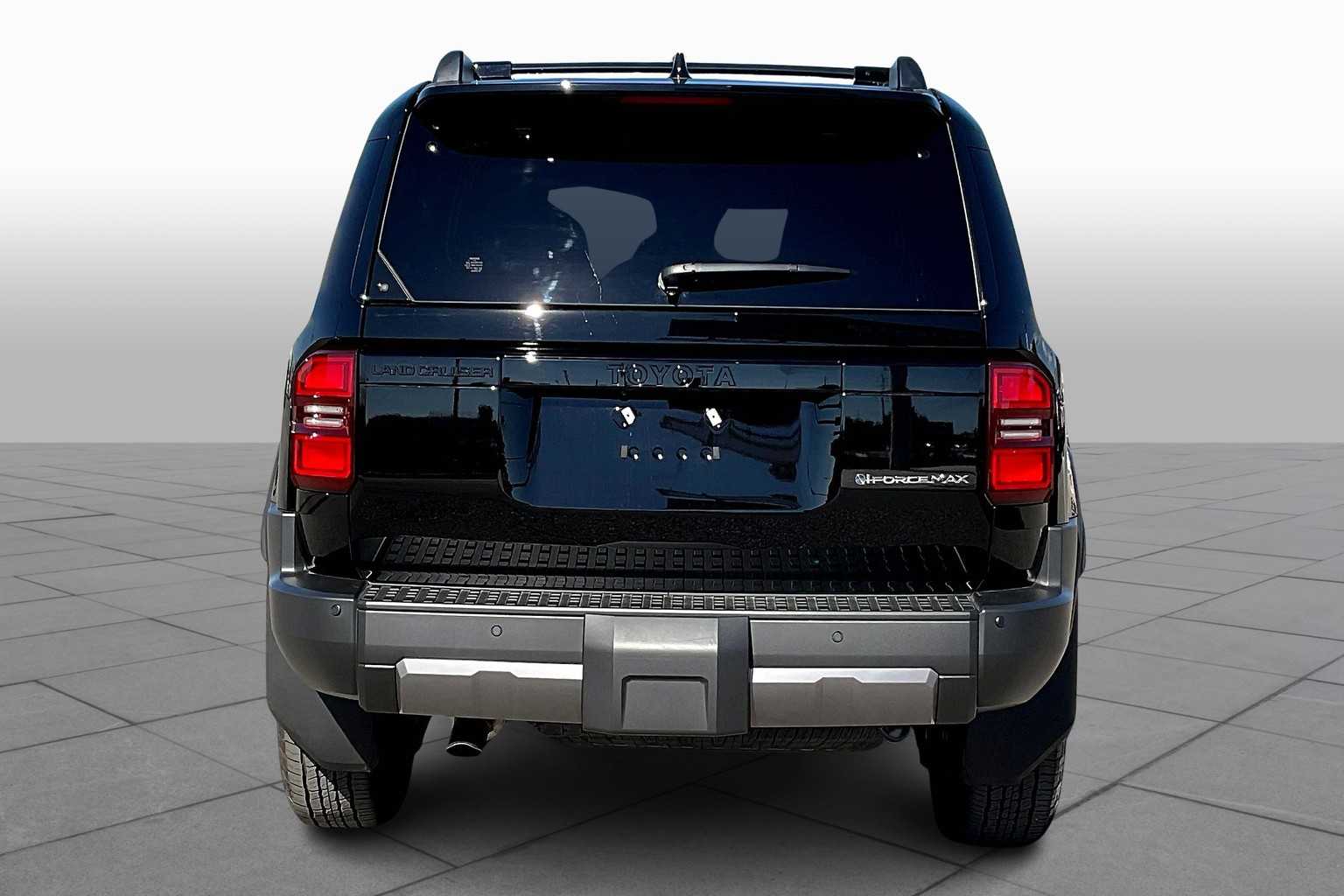 2025 Toyota Land Cruiser photo 4