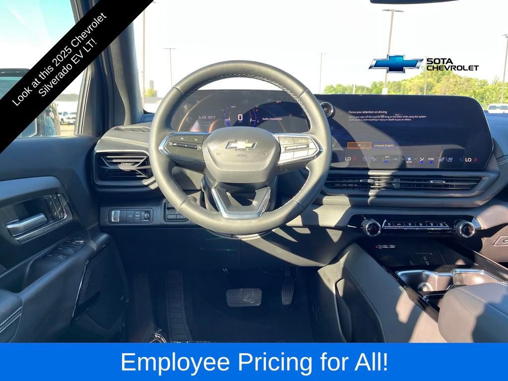 2025 Chevrolet Silverado EV LT photo 13
