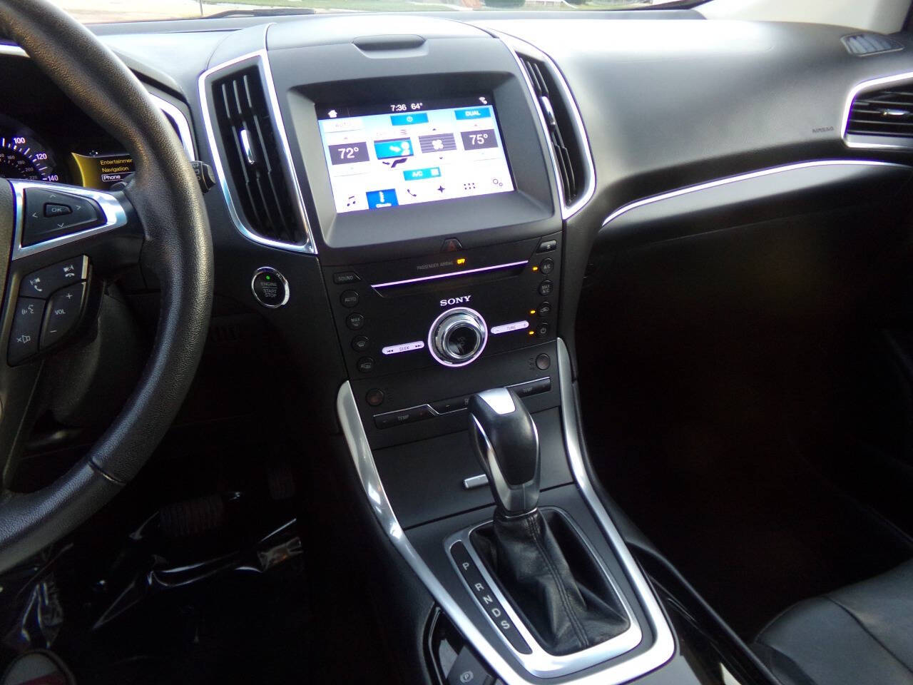 2018 Ford Edge Titanium photo 17