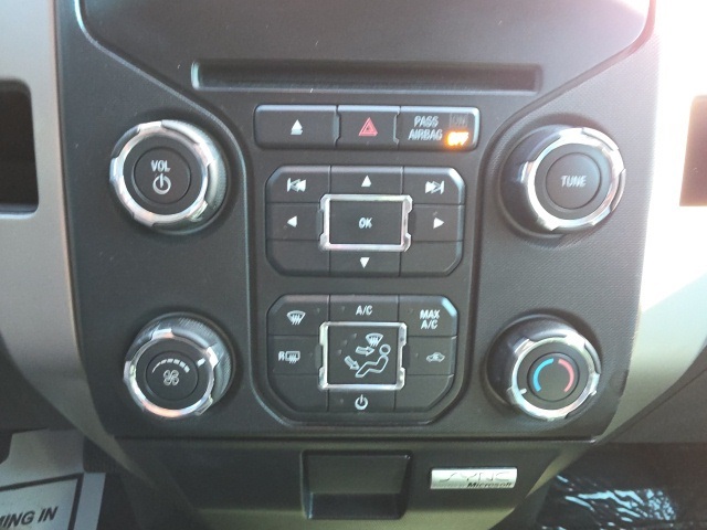 2013 Ford F-150 XLT photo 18