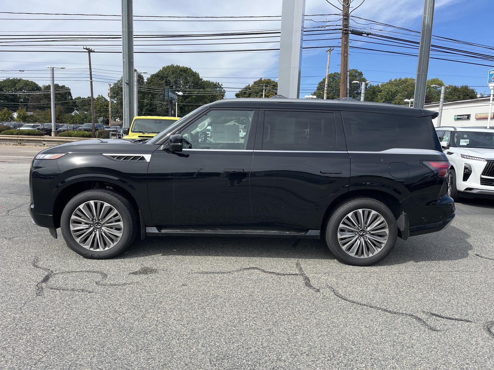 2025 Infiniti QX80 Luxe photo 5