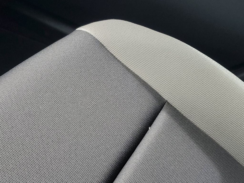 2025 Toyota Corolla LE photo 24