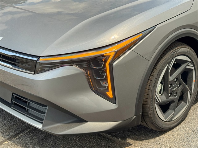 2025 Kia K4 EX photo 11
