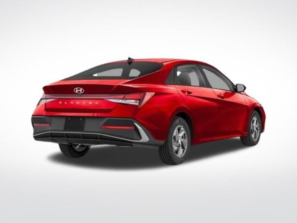 2025 Hyundai Elantra SE photo 3