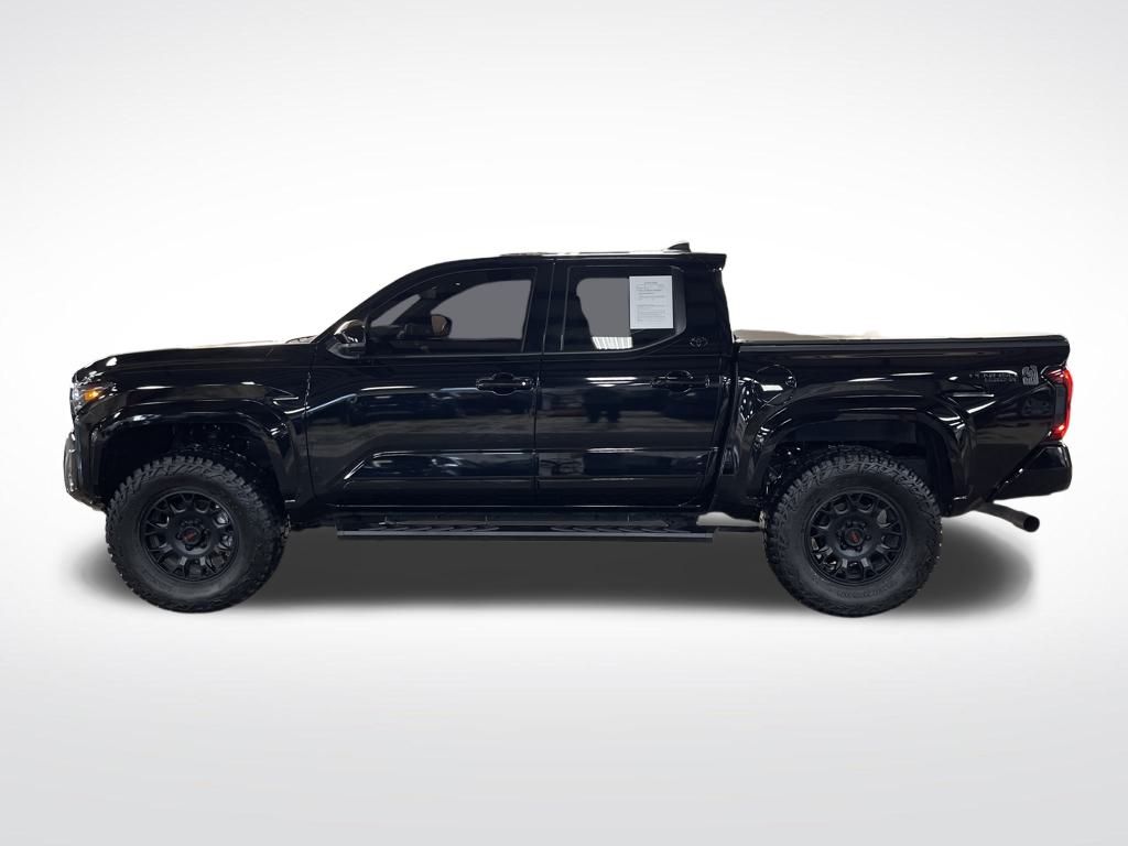 2025 Toyota Tacoma SR5 4x4 photo 2