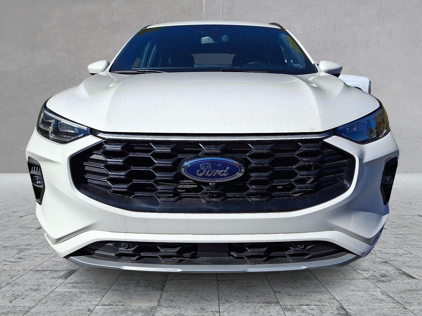 2024 Ford Escape ST-Line Elite photo 2