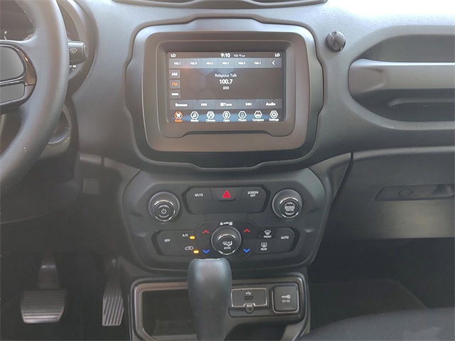 2020 Jeep Renegade Altitude photo 11