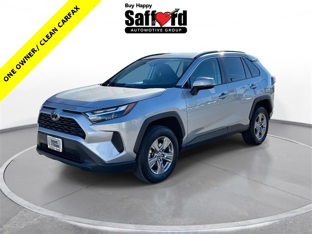 2024 Toyota RAV4 XLE's photo
