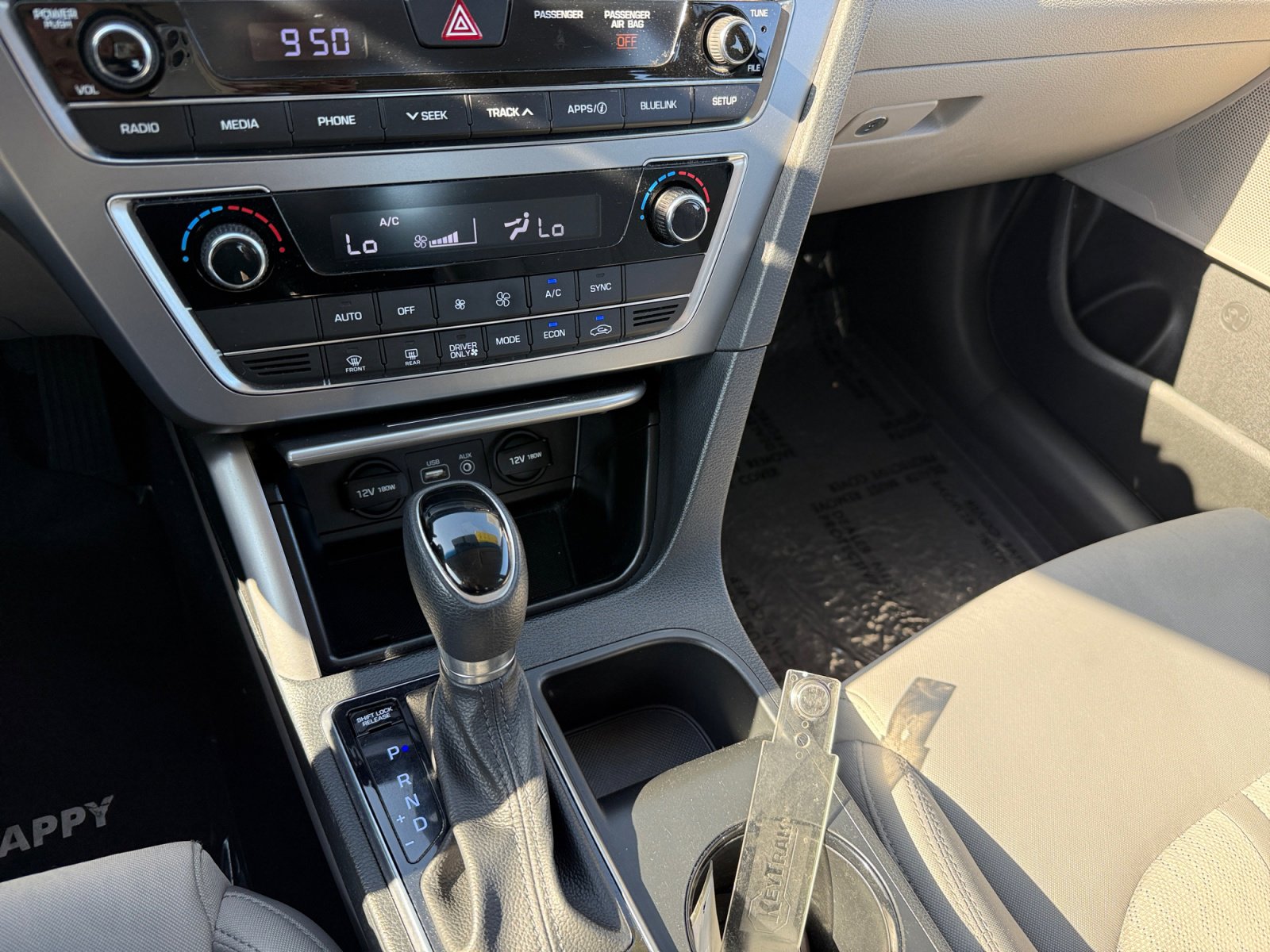 2017 Hyundai Sonata Hybrid SE photo 13
