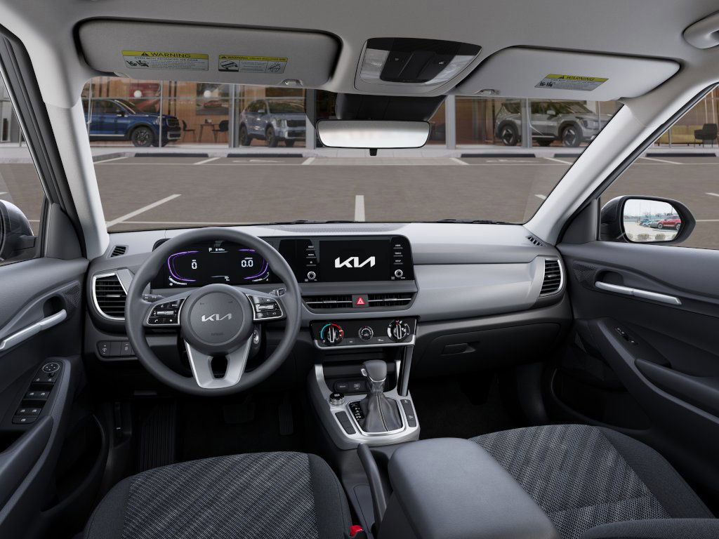 2025 Kia Seltos LX photo 14