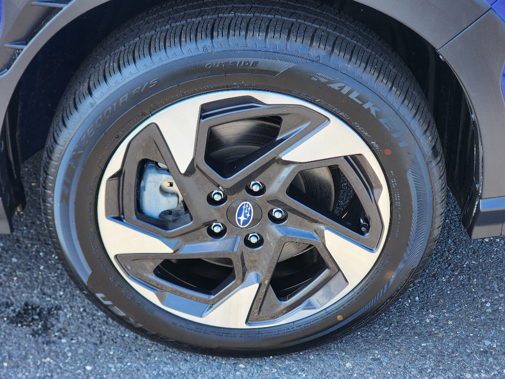 2025 Subaru Crosstrek Limited photo 3