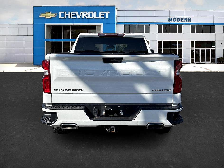 2021 Chevrolet Silverado 1500 Custom photo 4