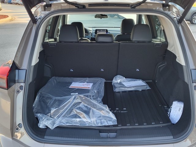 2026 Nissan Rogue SV photo 2