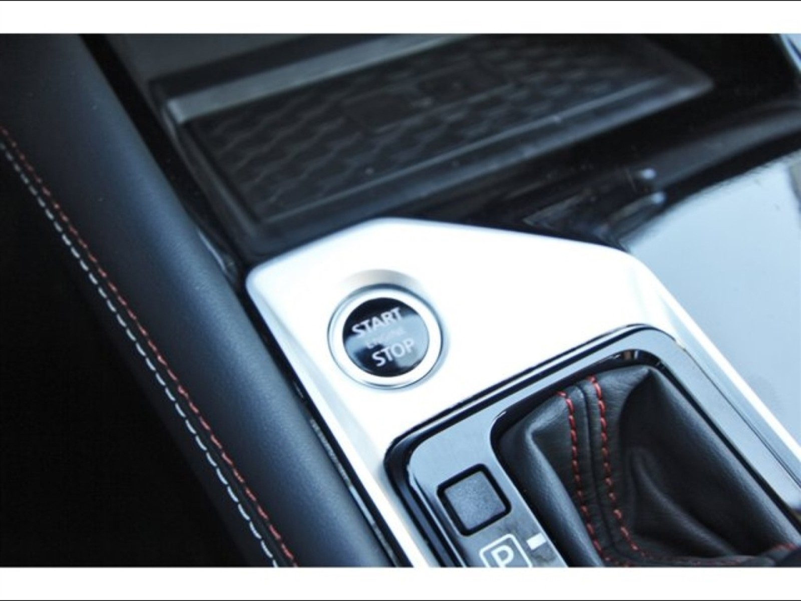 2025 Nissan Altima SR White at Robbins Nissan