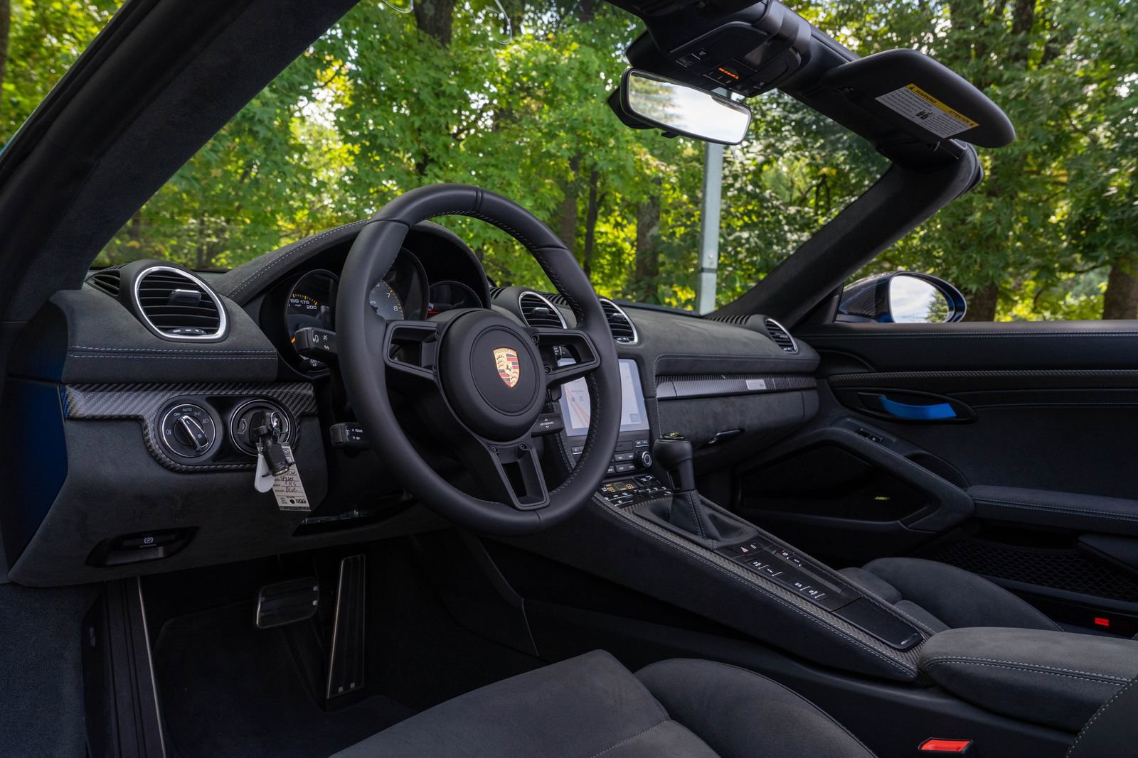 2025 Porsche Boxster Spyder photo 4