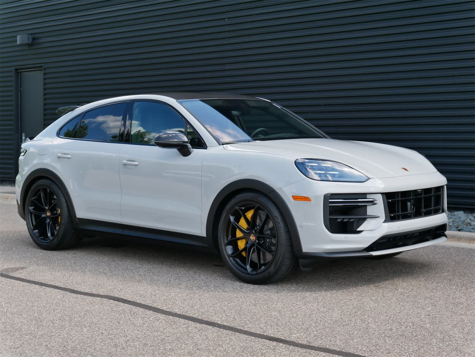 2025 Porsche Cayenne Turbo GT photo 23
