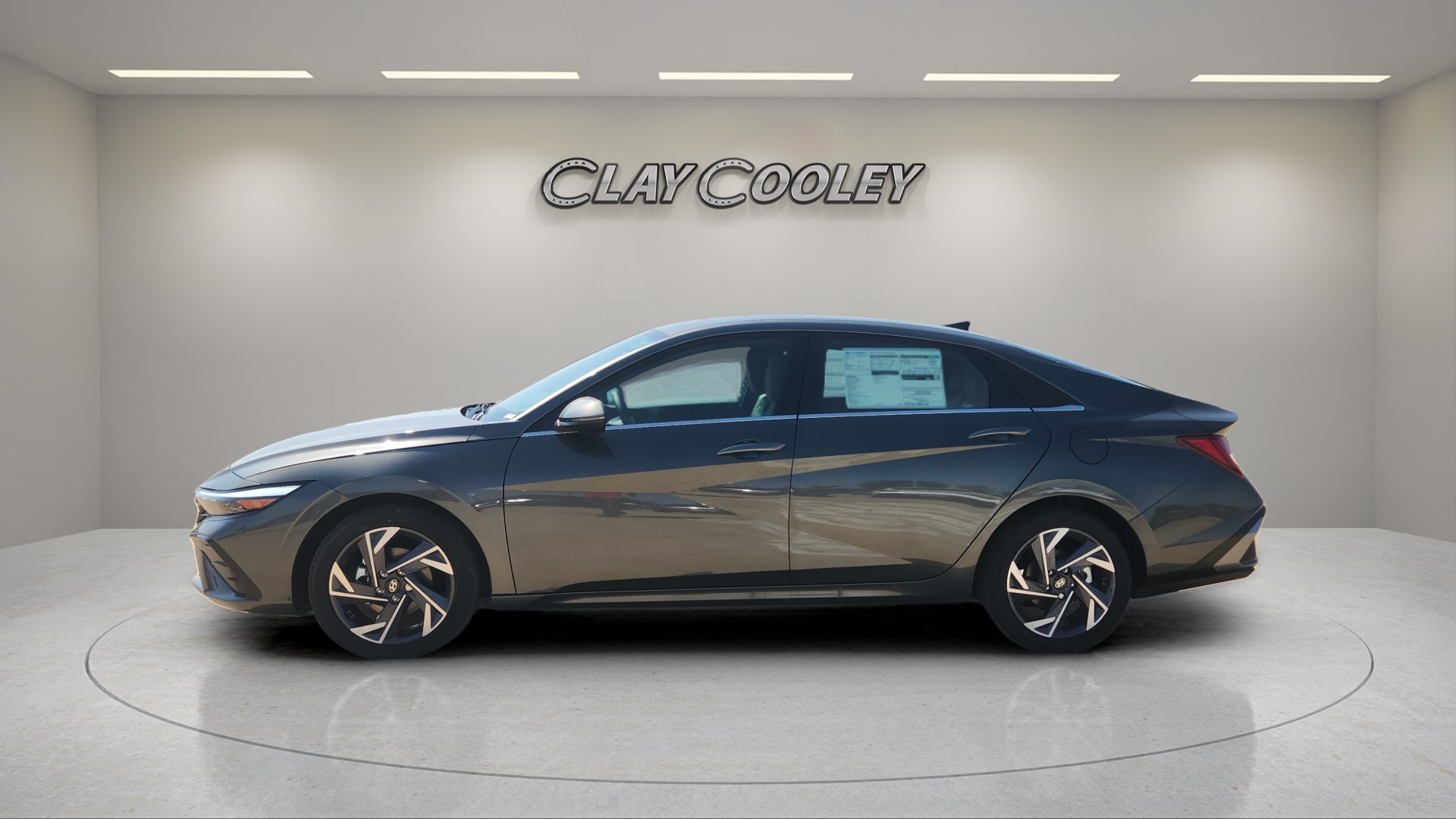 2025 Hyundai Elantra Hybrid Limited photo 5