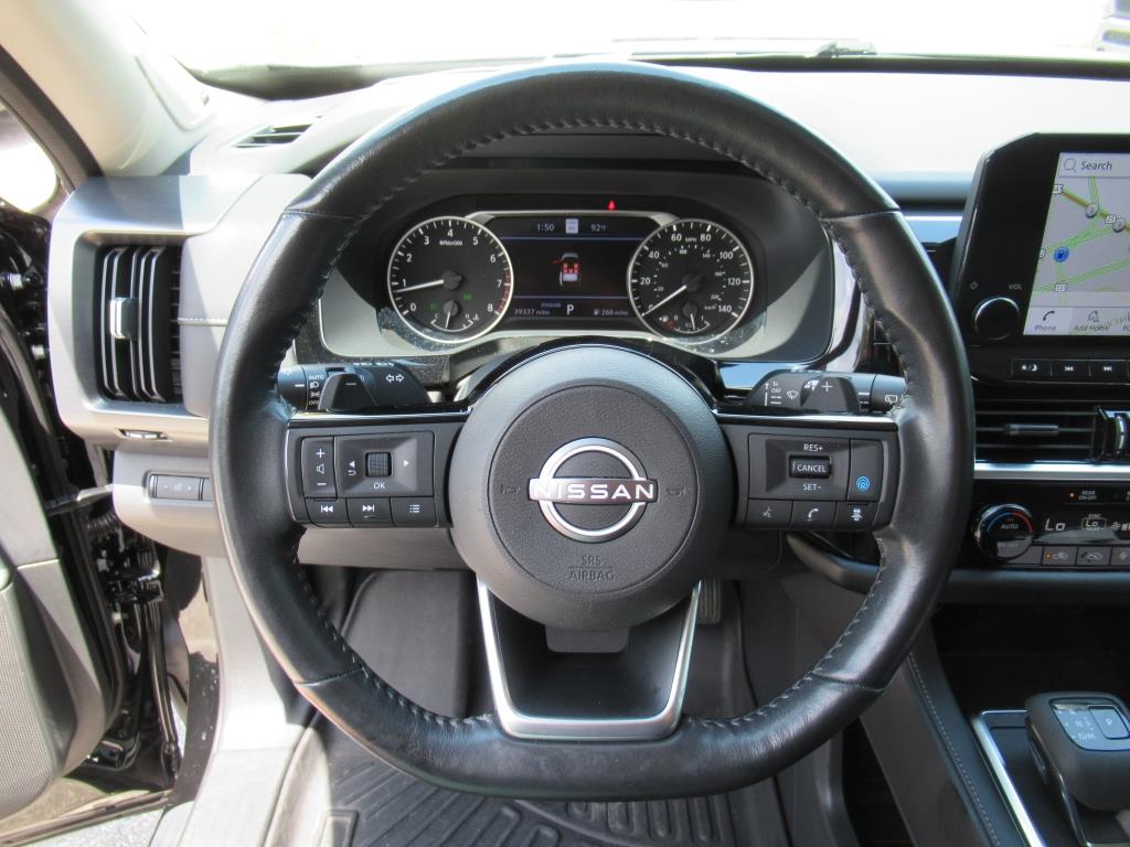 2023 Nissan Pathfinder SL photo 16