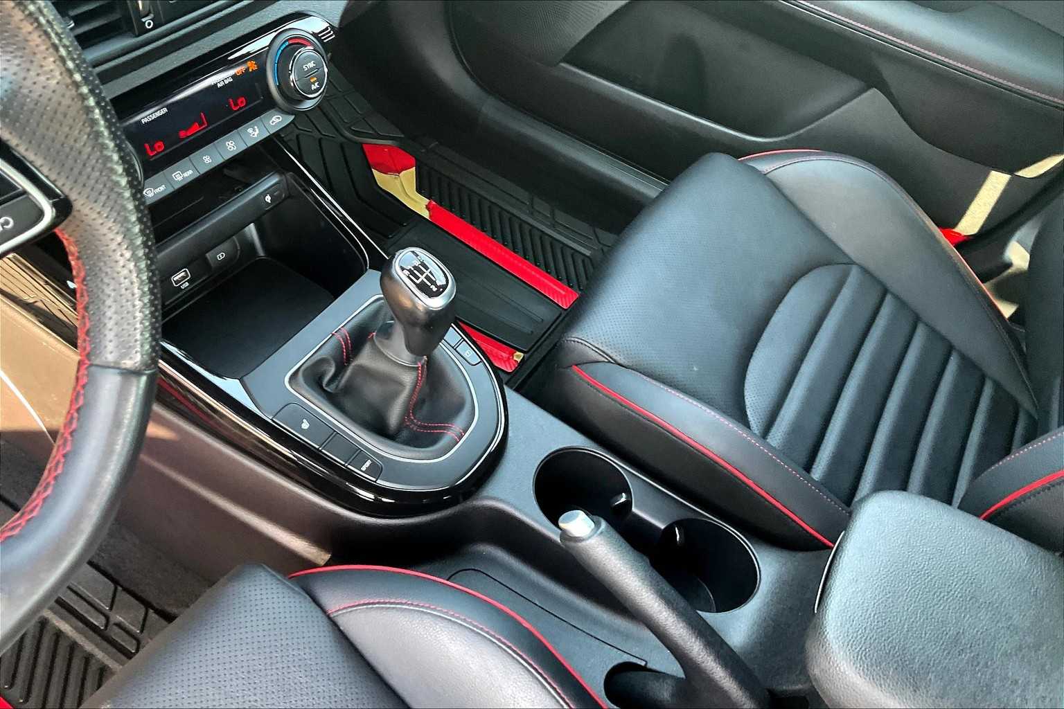 2023 Kia Forte GT photo 14