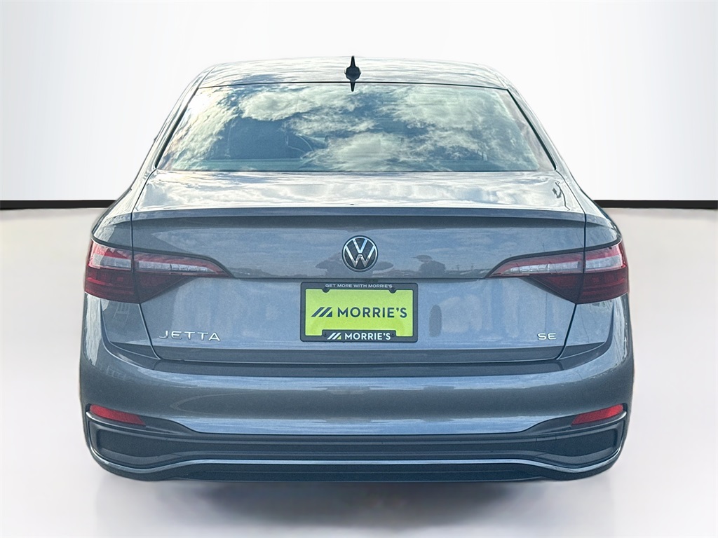 2024 Volkswagen Jetta SE photo 3
